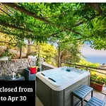 Monte Brusara Relais 4*
