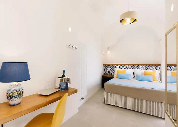 Monte Brusara Relais 4* رافيلّو