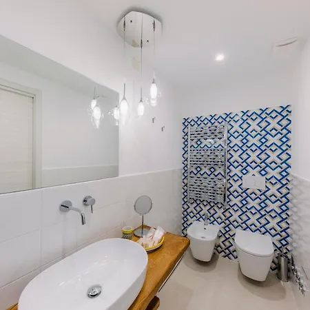 Monte Brusara Relais 4*