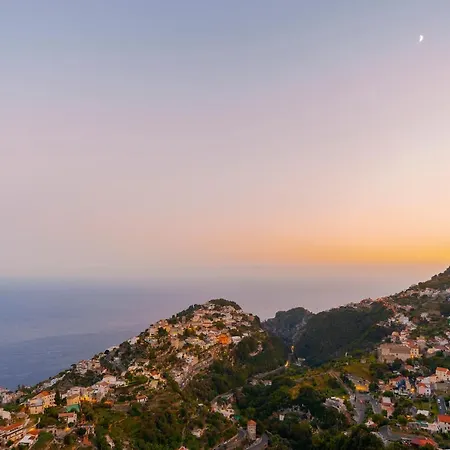 Monte Brusara Relais לינה וארוחת בוקר רבאלו
