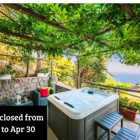 Monte Brusara Relais 4*