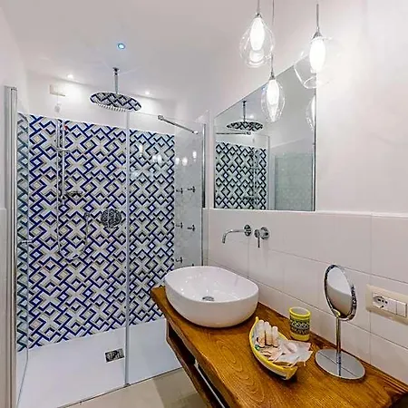 Monte Brusara Relais 4*