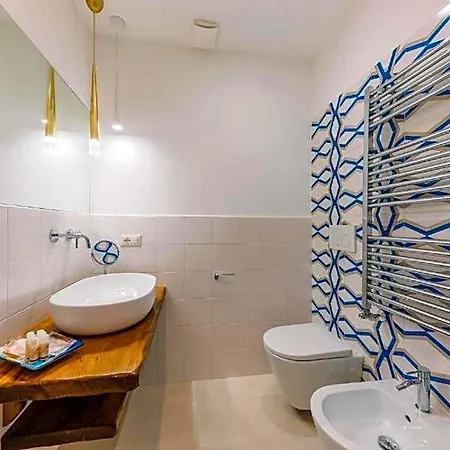 Monte Brusara Relais Nocleg ze śniadaniem 4*