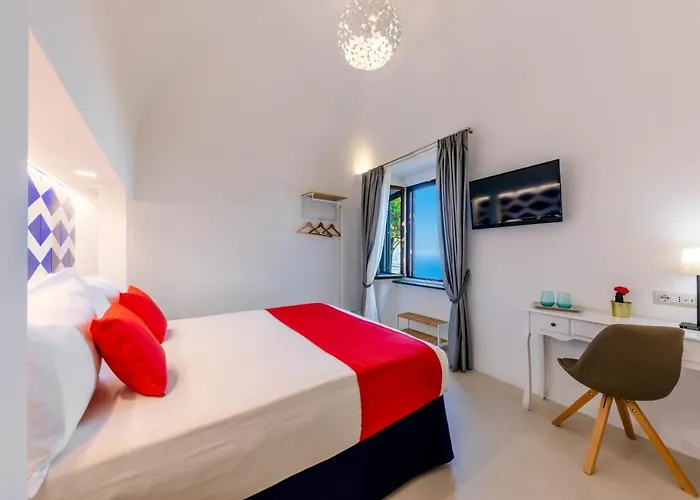 Monte Brusara Relais 住宿加早餐酒店 4*