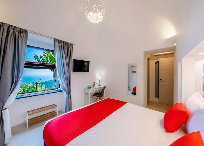 Monte Brusara Relais 拉维罗