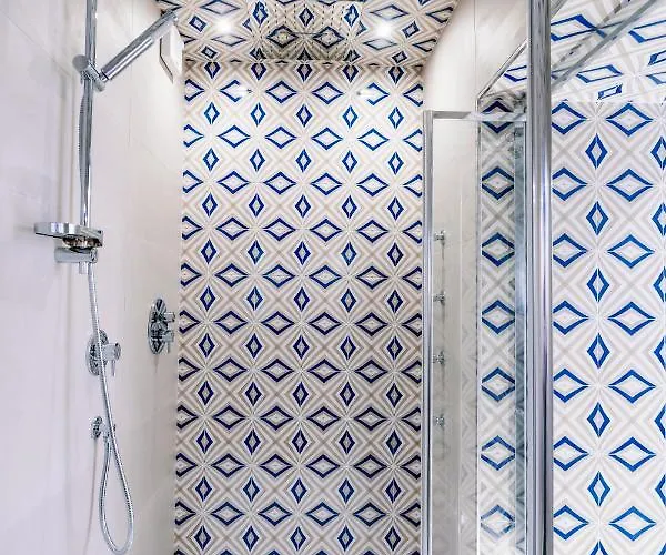 Monte Brusara Relais 住宿加早餐酒店 拉维罗