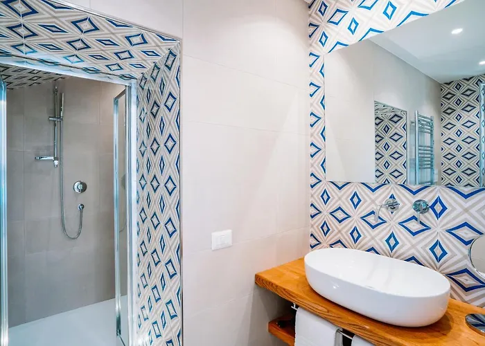 Monte Brusara Relais 拉维罗